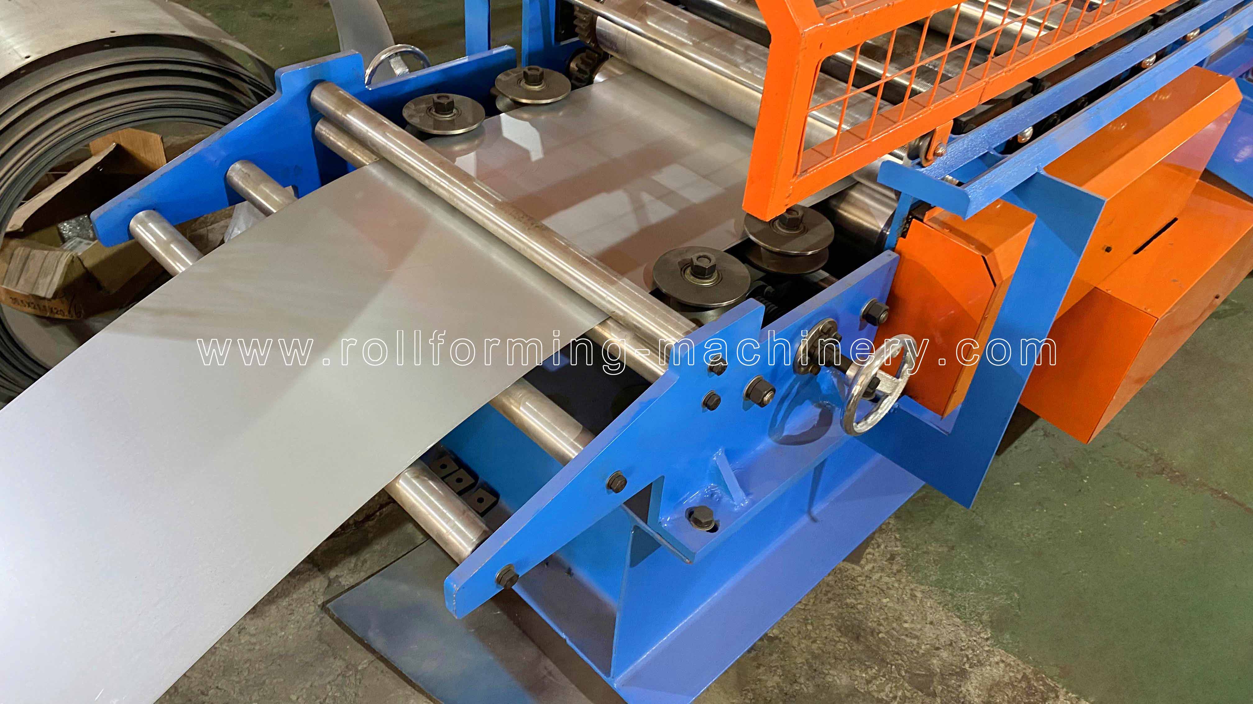 ПОДАЧАЮЩЕЕ УСТРОЙСТВО