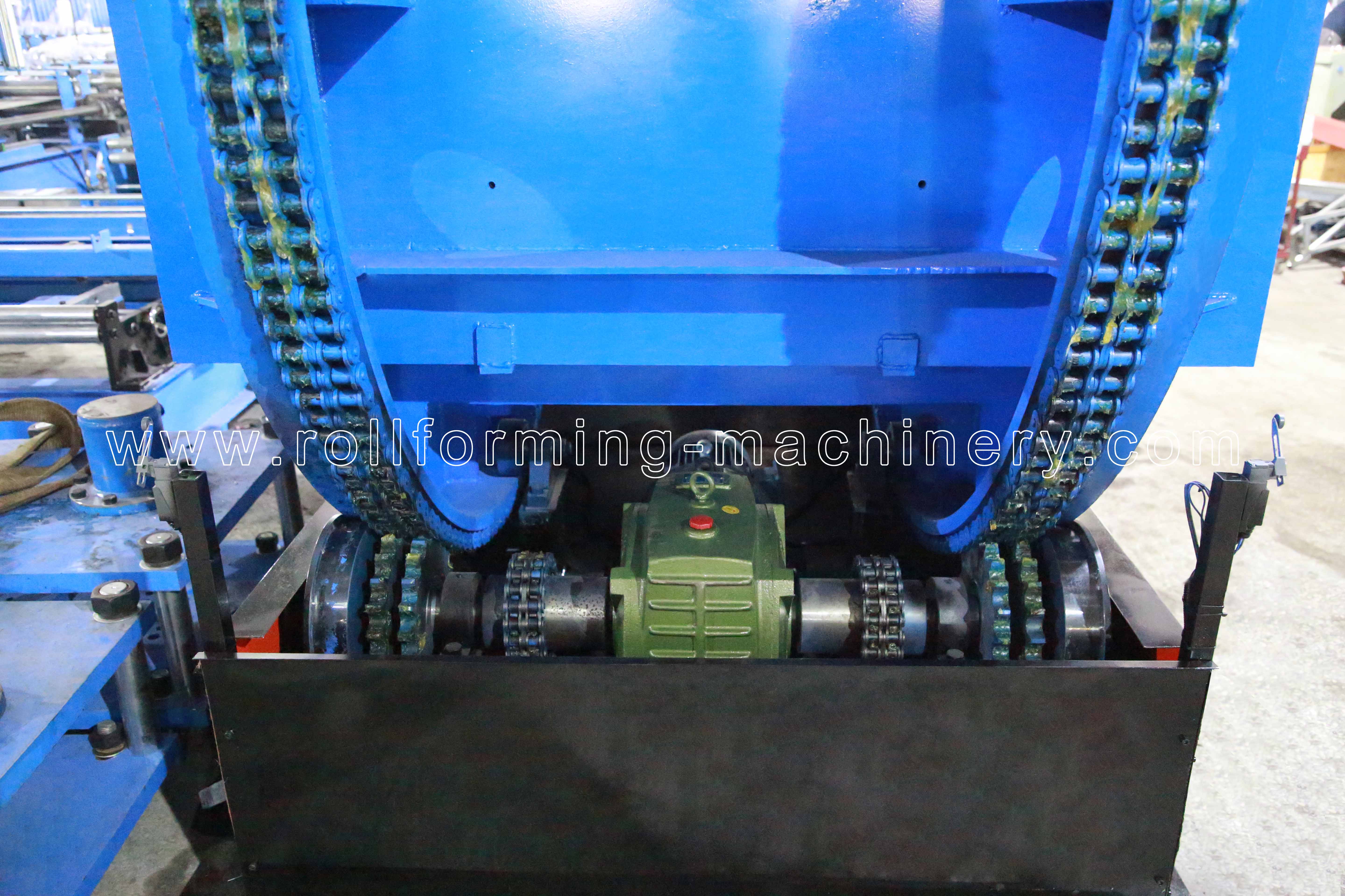 Главный приводной двигатель