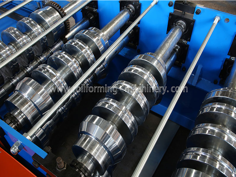 Преимущества фальцевой кровли