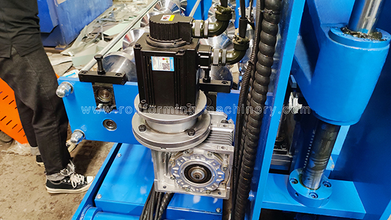 Автоматическая обжимная рулона формовочная машина (горизонтальные и вертикальные два направления)